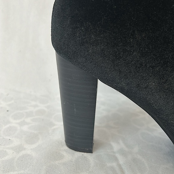 Penny Loves Kenny Black Velvet Victorian Style Lace Up Boots Shoes **Size 9.5** - Picture 6 of 7